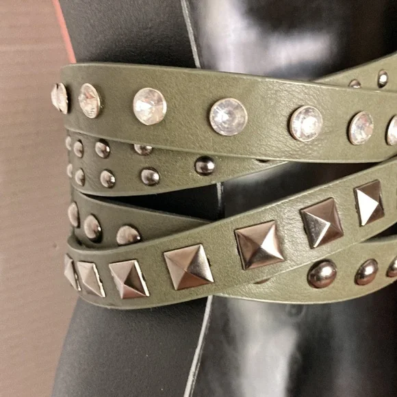 BEAUTIFUL BELT STUDDED EMBELLISHED DETAILS - Picture 5 of 14